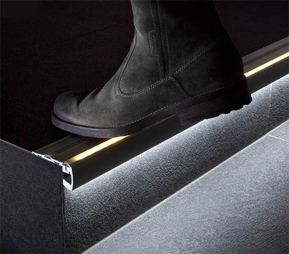 LED Aluminium Extrusion Profiles Strip Lighting Stair Staircase Nosing For Cinema Theatre Step Light